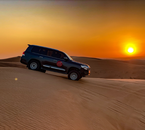 VIP LAND CRUISER SUNSET DESERT SAFARI (1)